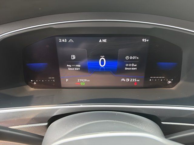 Certified 2023 Volkswagen Tiguan SE AWD/4WD image 12