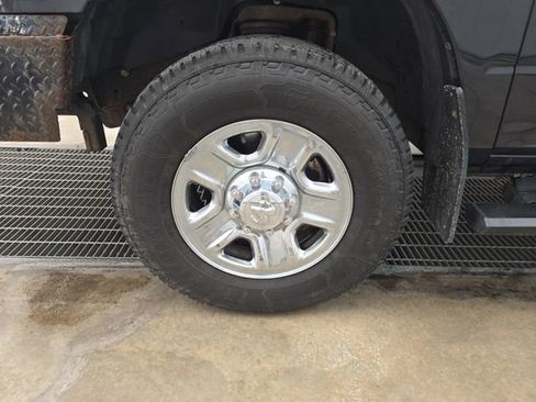 Used 2016 RAM 2500 Tradesman w/ Chrome Appearance Group image 26