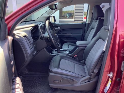 Used 2017 Chevrolet Colorado Z71 AWD/4WD image 7