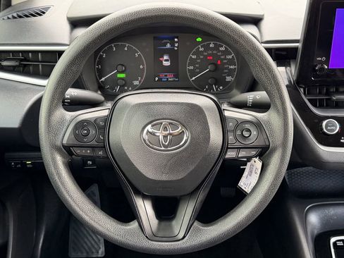 Used 2024 Toyota Corolla LE FWD image 15