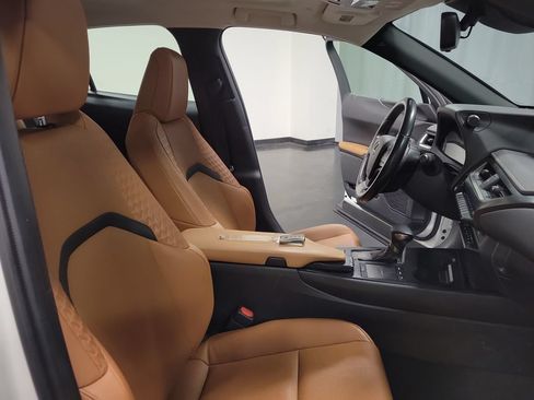 Used 2019 Lexus UX 250h AWD/4WD image 33