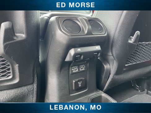 Used 2025 Jeep Wrangler Unlimited Rubicon AWD/4WD image 20