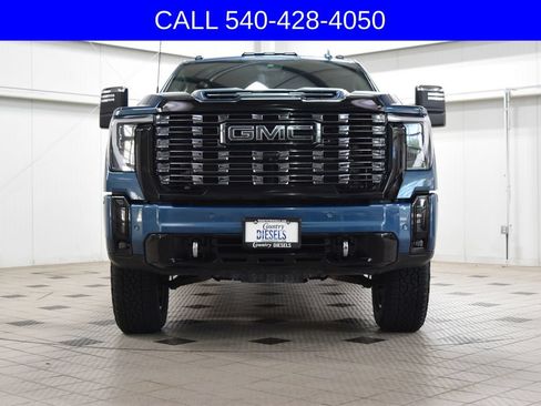 Used 2025 GMC Sierra 2500 Denali Ultimate AWD/4WD image 2