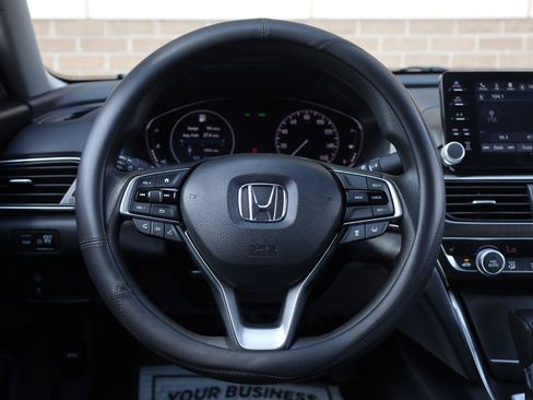 Used 2019 Honda Accord EX image 32