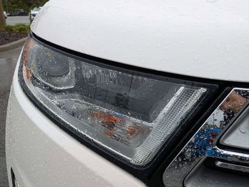 Certified 2018 Ford Edge Titanium w/ Equipment Group 301A image 10