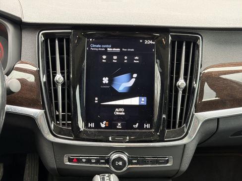 Used 2018 Volvo S90 T5 Momentum AWD/4WD image 18