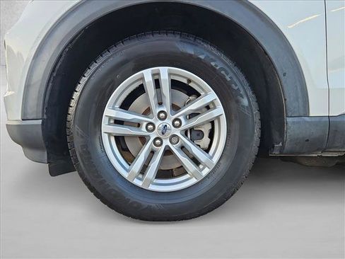Used 2020 Ford Explorer XLT RWD image 24