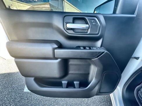 Used 2025 Chevrolet Silverado 1500 Custom image 21