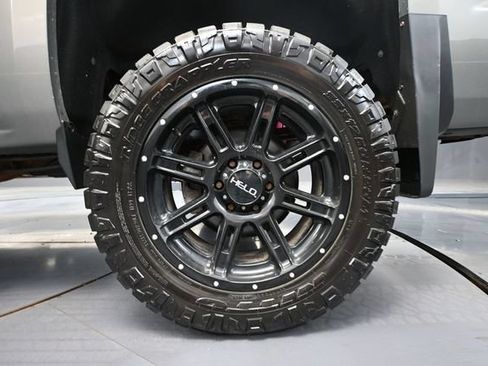 Used 2017 Chevrolet Silverado 1500 LT w/ All Star Edition AWD/4WD image 16