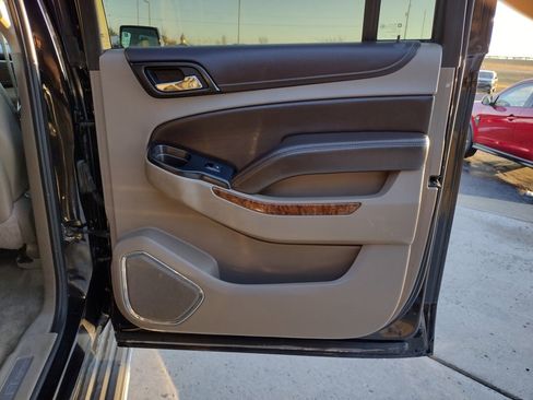 Used 2016 Chevrolet Suburban LTZ image 27
