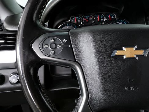 Used 2018 Chevrolet Suburban LT AWD/4WD image 10