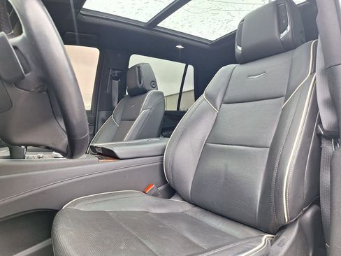 Certified 2023 Cadillac Escalade Premium Luxury image 25