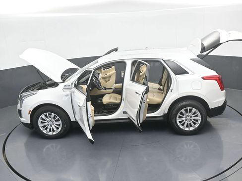 Used 2019 Cadillac XT5 FWD image 67