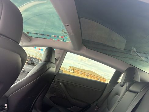 Used 2021 Tesla Model 3 Performance image 17