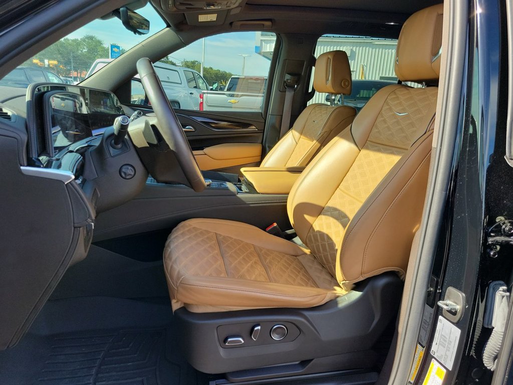 Certified 2023 Cadillac Escalade Premium Luxury w/ Performance Package RWD image 20
