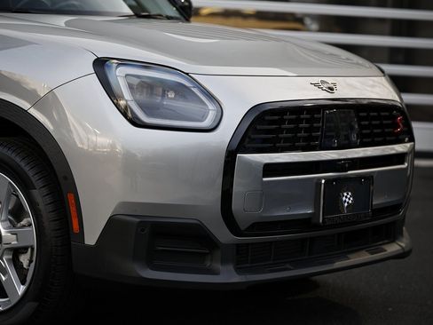 Used 2025 MINI Cooper Countryman S image 2