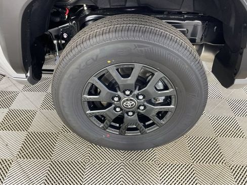 New 2026 Toyota 4Runner SR5 AWD/4WD image 10