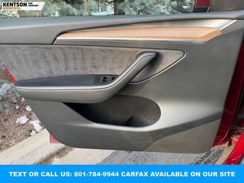 Used 2024 Tesla Model Y Performance image 18