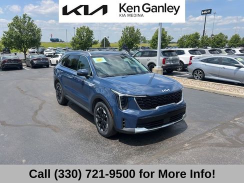 Certified 2024 Kia Sorento S w/ Panoramic Sunroof Package FWD image 7