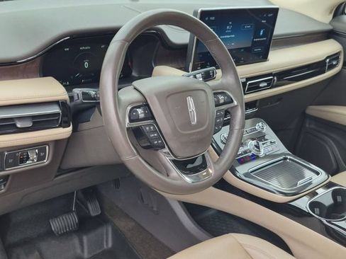 Used 2022 Lincoln Nautilus Reserve AWD/4WD image 11