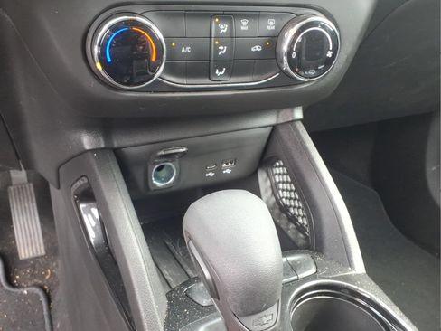 Certified 2025 Chevrolet TrailBlazer LS w/ LS Convenience Package FWD image 17