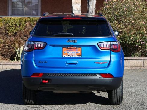 Used 2022 Jeep Compass Trailhawk w/ Trailhawk Convenience Group AWD/4WD image 7