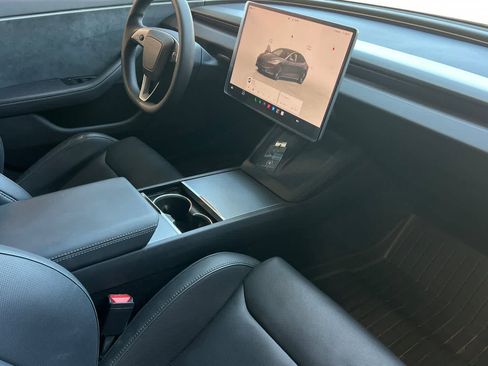 Used 2024 Tesla Model 3 Performance AWD/4WD image 18