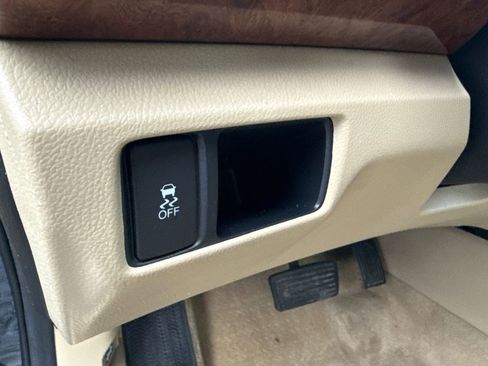 Used 2011 Honda Accord EX-L image 21