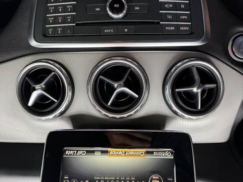 Used 2017 Mercedes-Benz GLA 250 4MATIC image 27