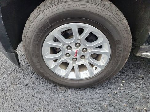 Used 2020 GMC Yukon SLT image 32