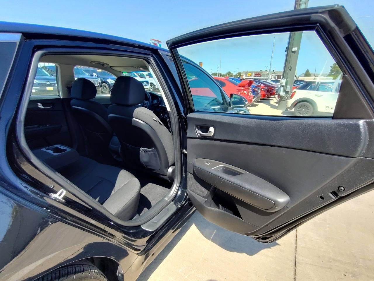 Used 2017 Kia Optima LX w/ Convenience Package FWD image 37