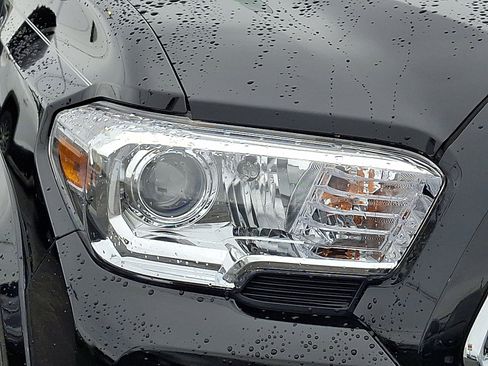 Certified 2023 Toyota Tacoma SR5 image 10