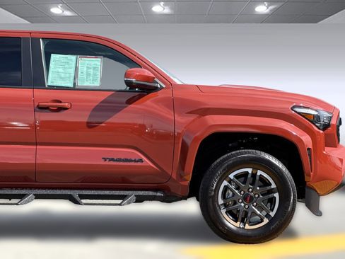 Certified 2025 Toyota Tacoma TRD Sport w/ TRD Sport Upgrade Package image 33