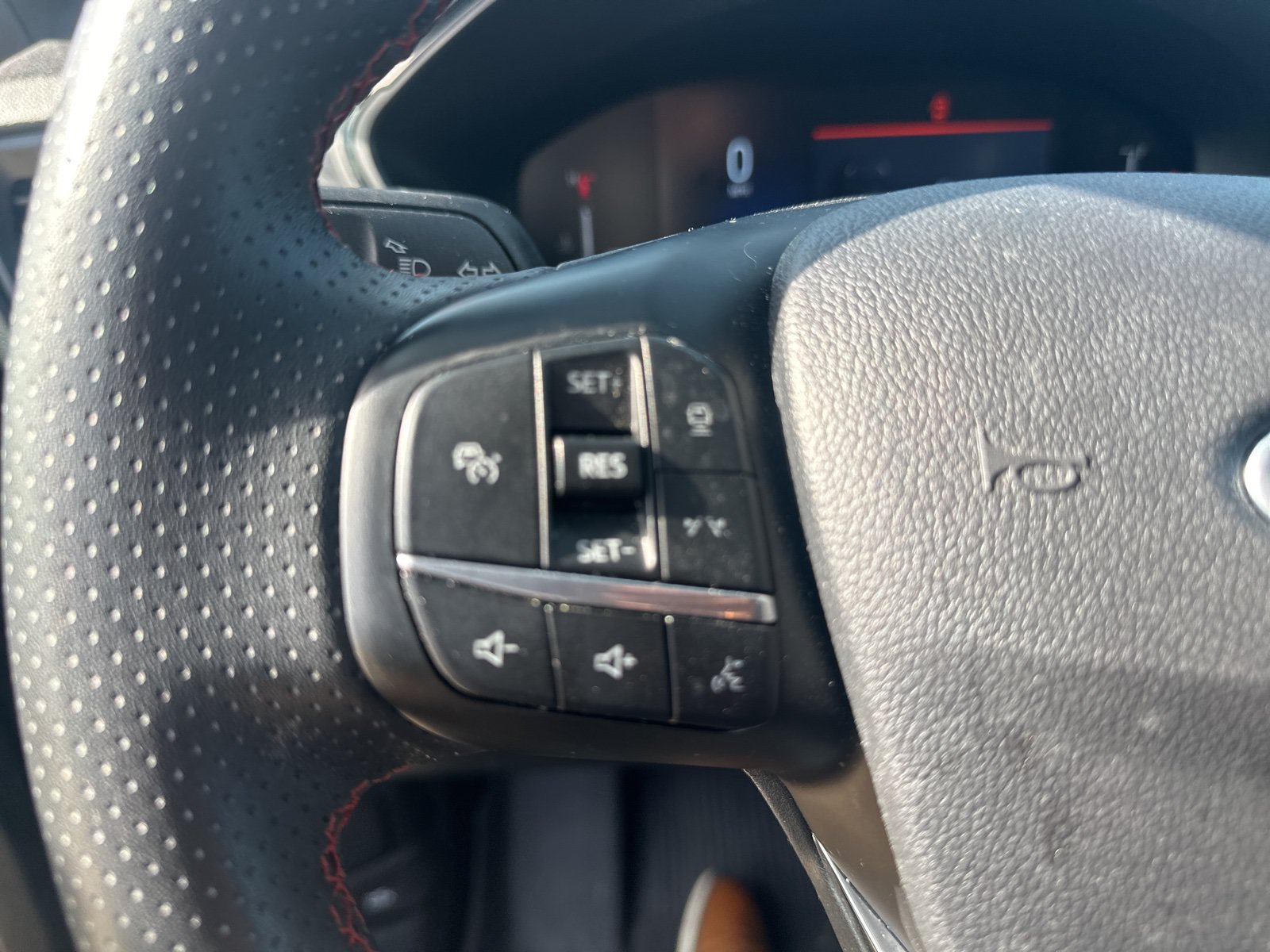 Used 2024 Ford Escape ST-Line w/ Tech Pack #1 FWD image 14