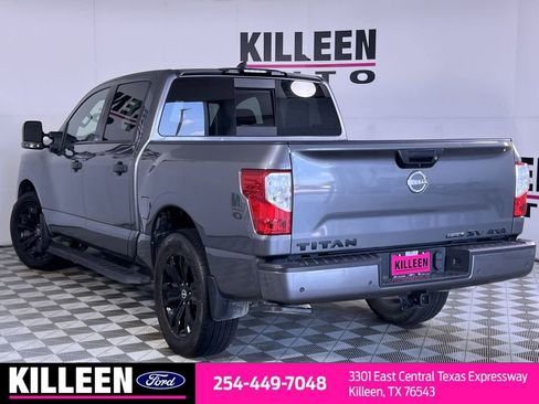 Used 2023 Nissan Titan SV w/ SV Convenience Package image 6