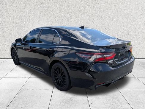 Used 2023 Toyota Camry SE FWD image 5