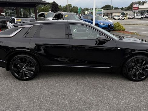 Used 2024 Cadillac Lyriq Sport RWD image 20