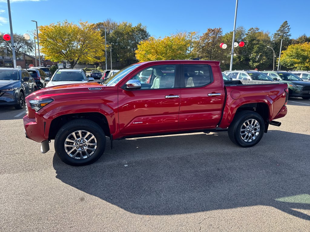 Used 2024 Toyota Tacoma Limited AWD/4WD image 4