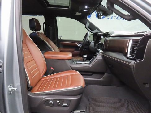 Used 2024 GMC Sierra 1500 Denali Ultimate image 30