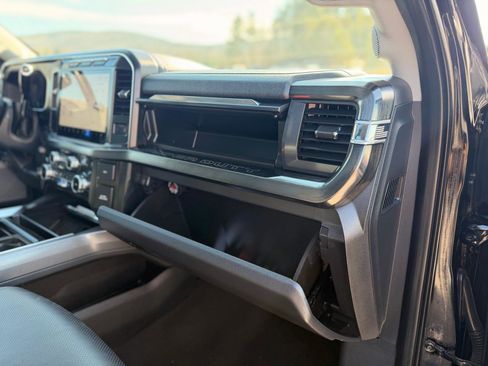 Used 2024 Ford F250 Lariat image 35