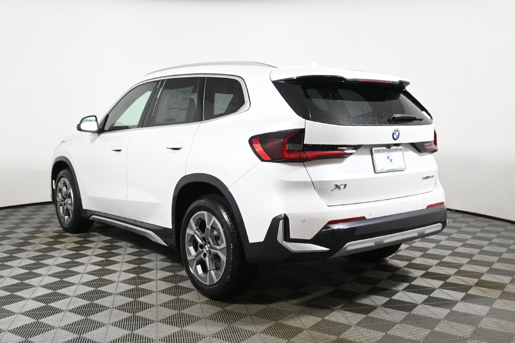 Used 2026 BMW X1 xDrive28i w/ Technology Package AWD/4WD image 5