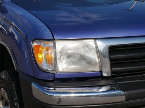 Used 1999 Toyota Tacoma PreRunner RWD image 14