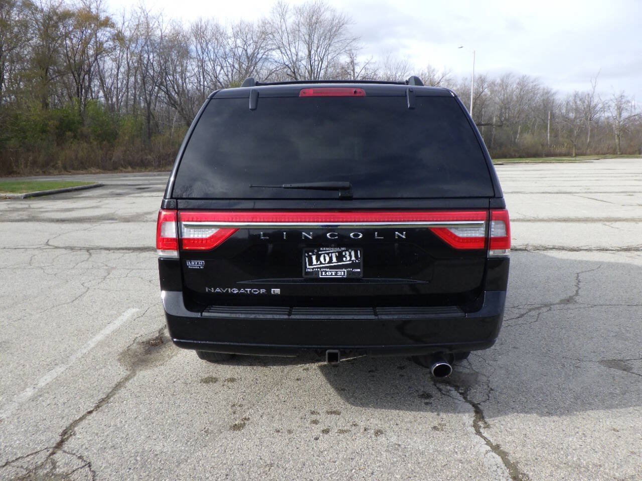 Used 2017 Lincoln Navigator L Select AWD/4WD image 8