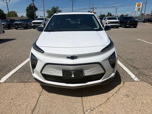 Used 2022 Chevrolet Bolt EUV Premier w/ Sun & Sound Package FWD image 8