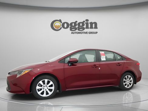 New 2026 Toyota Corolla LE FWD image 4