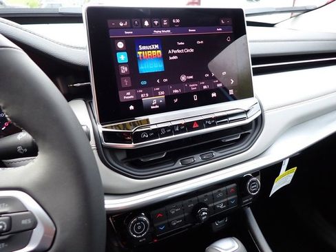 New 2026 Jeep Compass Limited image 18