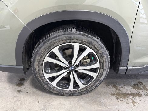 Used 2020 Subaru Forester Limited image 9