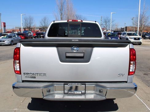 Used 2017 Nissan Frontier SV image 8