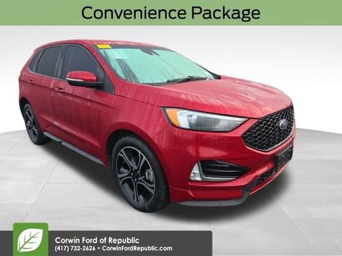 Used 2020 Ford Edge ST image 3