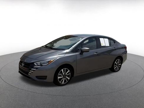 Used 2025 Nissan Versa SV FWD image 8